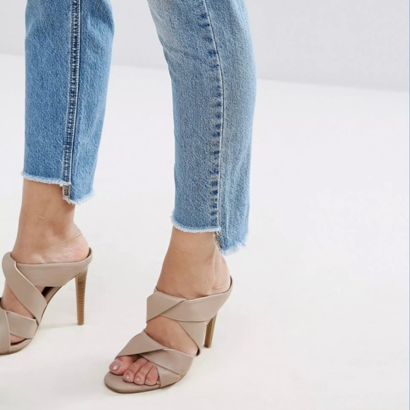 Missguided Riot High Rise Stepped Hem Skinny Jeans - Picture 4 of 7